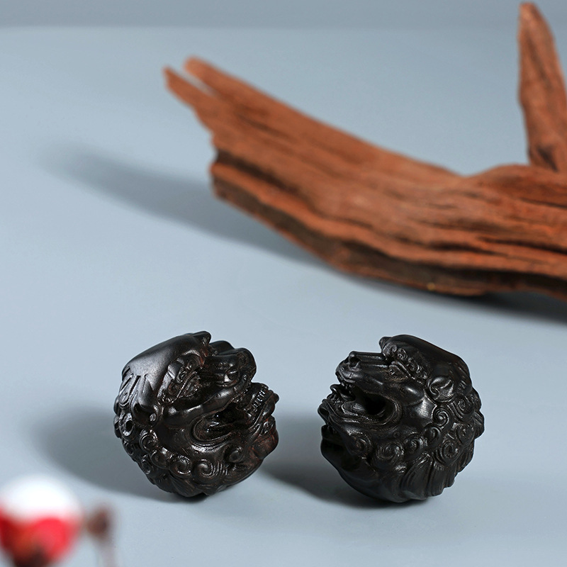 Chinese Black Sandalwood Carve - Art Craft Easter recension och pris