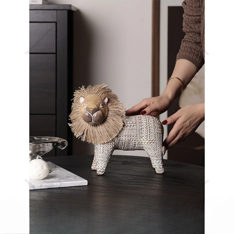 ​​Nordic Style Artistic Lion M - Art Craft Room Ideas recension och pris